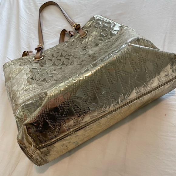 Gold Michael Kors logo tote bag - Picture 5 of 5